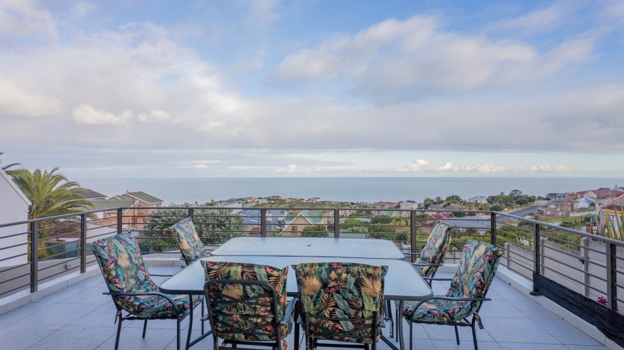 5 Bedroom Property for Sale in Dana Bay Western Cape